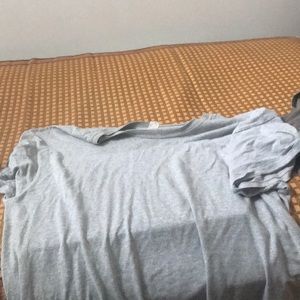 Hanes gray t-shirt